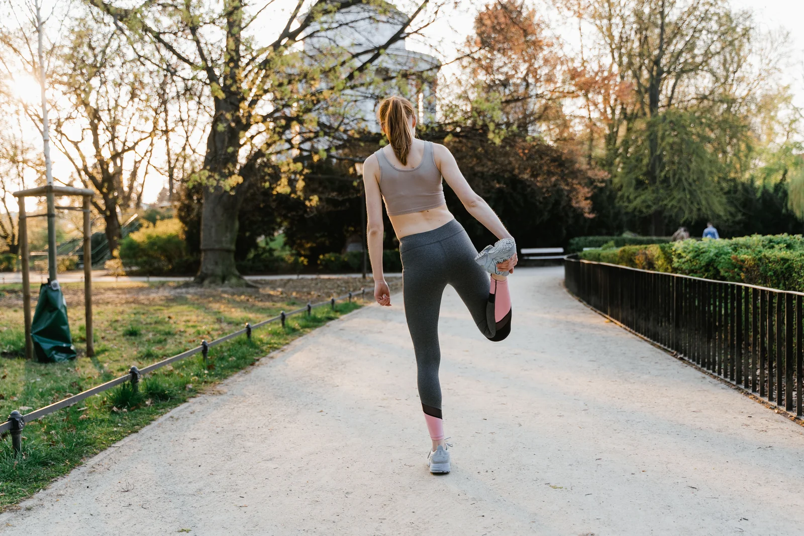 How to Tell If Leggings Will Stay Opaque, Comfortable, and Well-Fitted